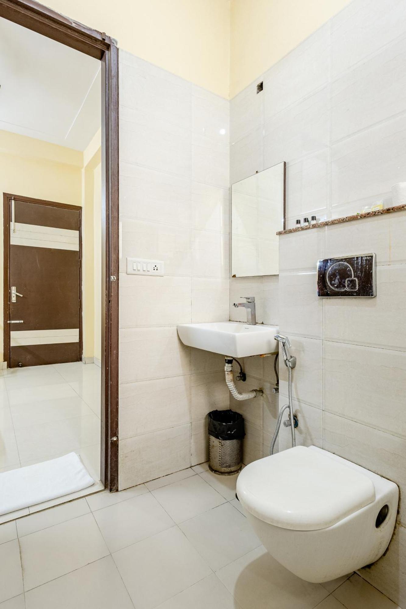 Lime Tree Studio Near Fortis Gurgaon Exterior foto